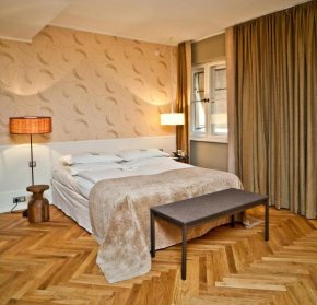Гостиница CORTIINA Hotel  Мюнхен